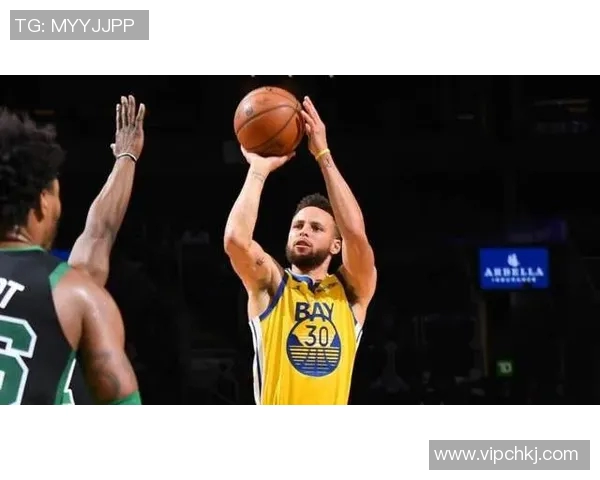 库里三分大赛决赛连中20球创历史新高震撼全场 库里三分大赛决赛连中20球创历史新高震撼全场